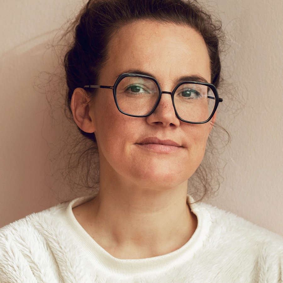 Ein Porträtbild von der Mobilitätsexpertin Katja Diehl. © Charlotte Schreiber Foto: Charlotte Schreiber