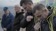 Veteranen des Bosnienkrieges verneigen sich vor den Opfern. © Jan-Ole Sieg 