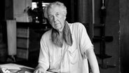 Ein Porträtbild von dem amerikanischen Architekten Frank Lloyd Wright. © picture alliance / AP Photo Foto: unbekannt