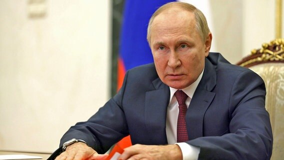 Kremlchef Wladimir Putin während einer Rede im russischen Fernsehen © Kremlin Pool via Zuma Press Wire/dpa Foto: Gavriil Grigorov