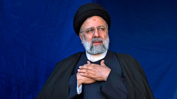 Der iranische Präsident Ebrahim Raisi bei einem Termin im Januar 2024. © dpa bildfunk/AP Foto: Vahid Salemi