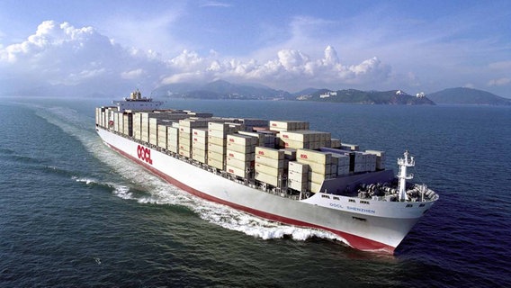 Containerschiff "Shenzhen" der Reederei OOCL © OOCL 