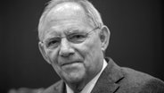 Das Archivfoto vom Februar 2016 zeigt den CDU-Politiker Wolfgang Schäuble, der am 26. Dezember 2023 gestorben ist. © dpa-Bildfunk Foto: Michael Kappeler