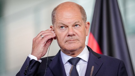 Bundeskanzler Olaf Scholz (SPD) bei einer Pressekonferenz. © Kay Nietfeld/dpa 