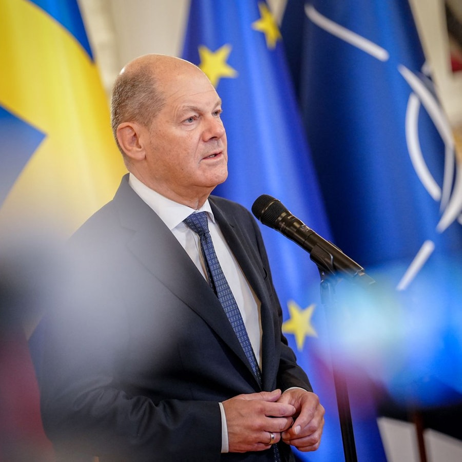 Bundeskanzler Olaf Scholz (SPD) spricht beim Nato-Ostseegipfel zu den Medienvertretern. Thema des Gipfels ist Sicherheit im Ostsee-Raum und Maßnahmen zur Sicherung der kritischen Unterwasser-Infrastruktur. © picture alliance/dpa | Kay Nietfeld Foto: Kay Nietfeld