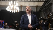 Marco Chiesa, Parteipräsident SVP, steht kurz vor der Elefantenrunde der Parteipräsidenten im Vorzimmer des Nationalrats. © dpa-Bildfunk Foto: Anthony Anex