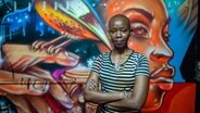 Journalistin Njeri Mwagi hat in einem Dokumentarfilm für die BBC 2020 zum ersten Mal aufgedeckt, dass Kinder in Kenia systematisch entführt werden. © ARD Foto: Srdjan Govedarica