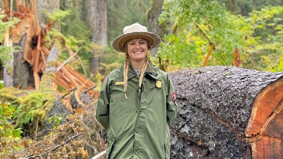 Megan Wagaman, Park Rangerin im Hoh Regenwald. © ARD Foto: Katharina Wilhelm