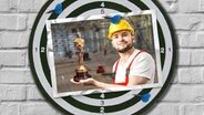 Eine Bildmontage zeigt einen Handwerker mit Bauhelm, der einen Oscar in der Hand hält. © picture alliance / ANP / Zoonar / dpa Foto: Lex van Lieshout fotografie / Csaba Deli /  Chris Melzer