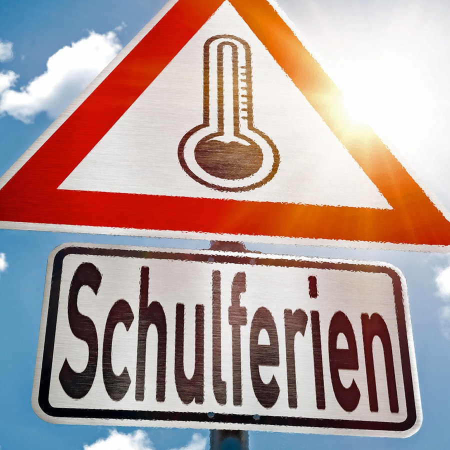 Ein Schild mit einem Thermometer vor blauem Himmel mit Sonnenschein und dem Text "Schulferien" darunter (Fotomantage). © picture alliance/CHROMORANGE Foto: Michael Bihlmayer