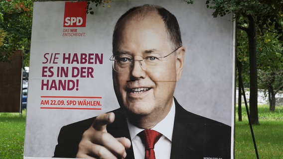 Ein Wahlplakat der SPD. ©  imago/Hoffmann Foto:  imago/Hoffmann