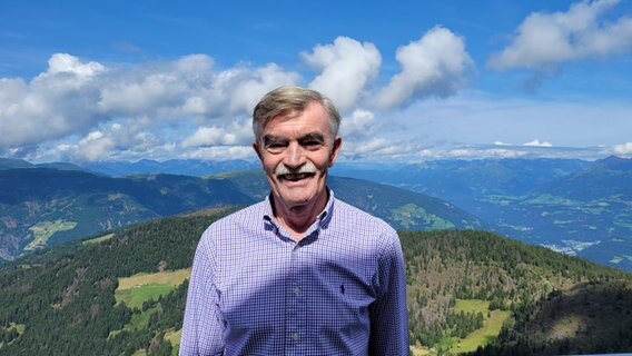 Ein Porträtbild vom ehemaligen Viersterne-General und NATO-General Hans-Lothar Domröse. © Hans-Lothar Domröse 