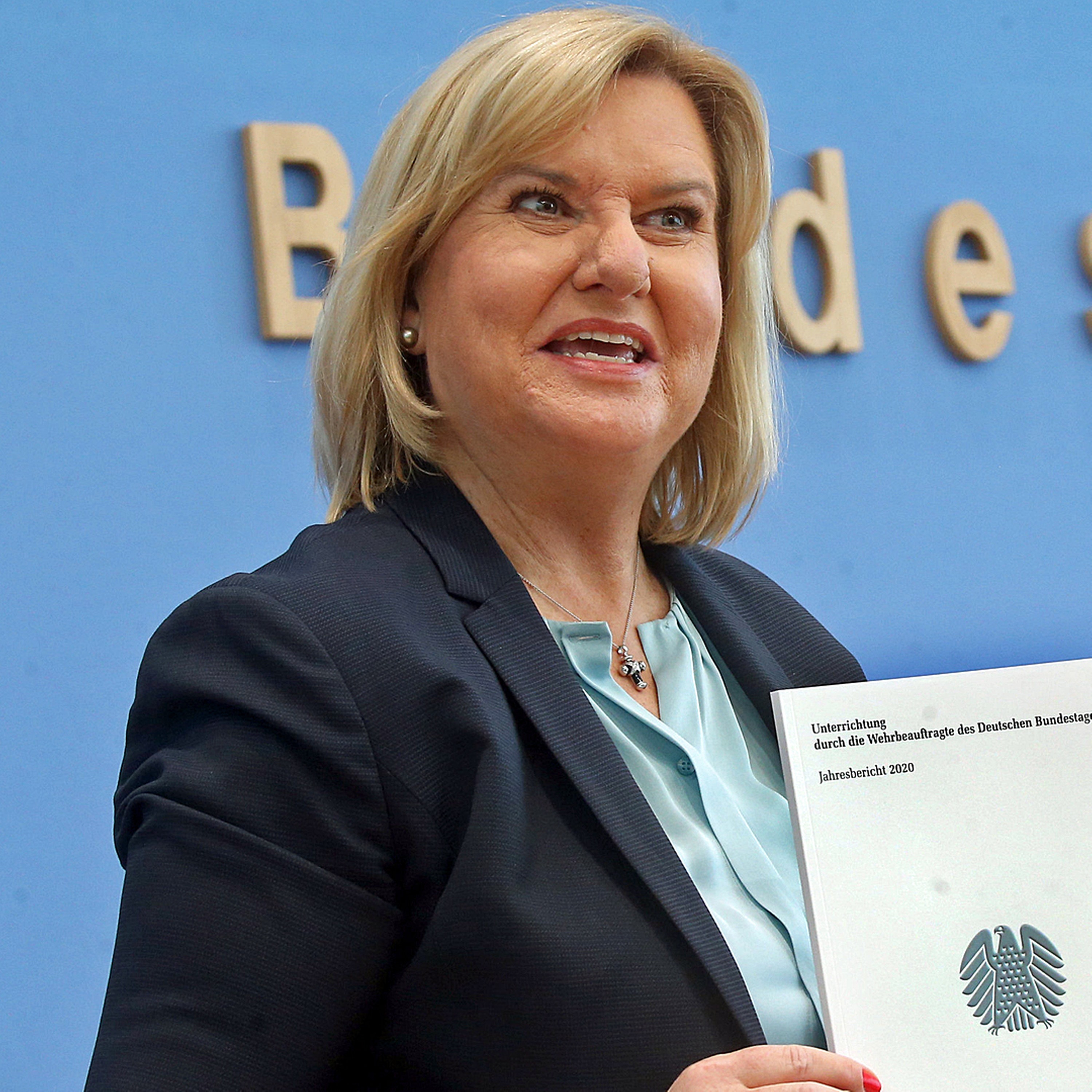Streitkräfte und Strategien