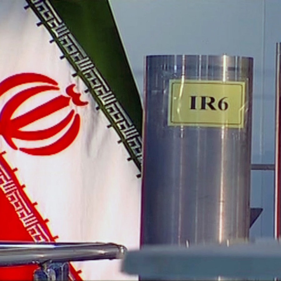Zentrifugen einer iranischen Atomanlage. © dpa-Bildfunk, AP Foto: Islamic Republic Iran Broadcasting