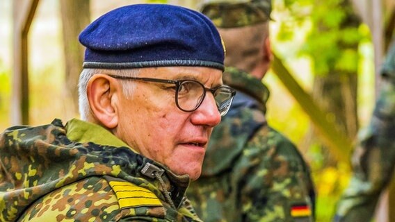 Michael Giss, Kommandeur Landeskommando Hamburg, Bundeswehr © Bundeswehr Foto: Axel Wellinghausen