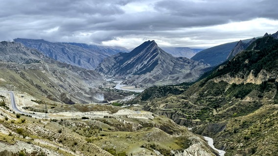 Berge in Dagestan, Russland Berge in Dagestan, Russland © NDR Foto: Martha Wilczynski