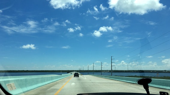 Eine Highway in den Florida Keys. © NDR/ Mareike Aden 
