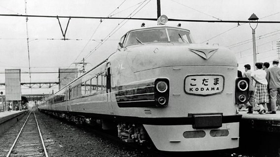 Japanischer Express-Zug aus dem Jahr 1959 © picture alliance / Everett Colle 