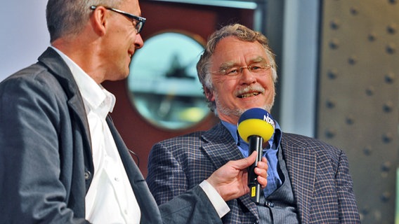 Jörg Ehlert und Andreas Bormann beim 60. Jubiläum der Sendung Zwischen Hamburg und Haiti  