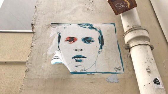 Jean Seberg - ein Poster auf einer Hauswand ist im Pariser Viertel Belleville © NDR Foto: Christine Siebert