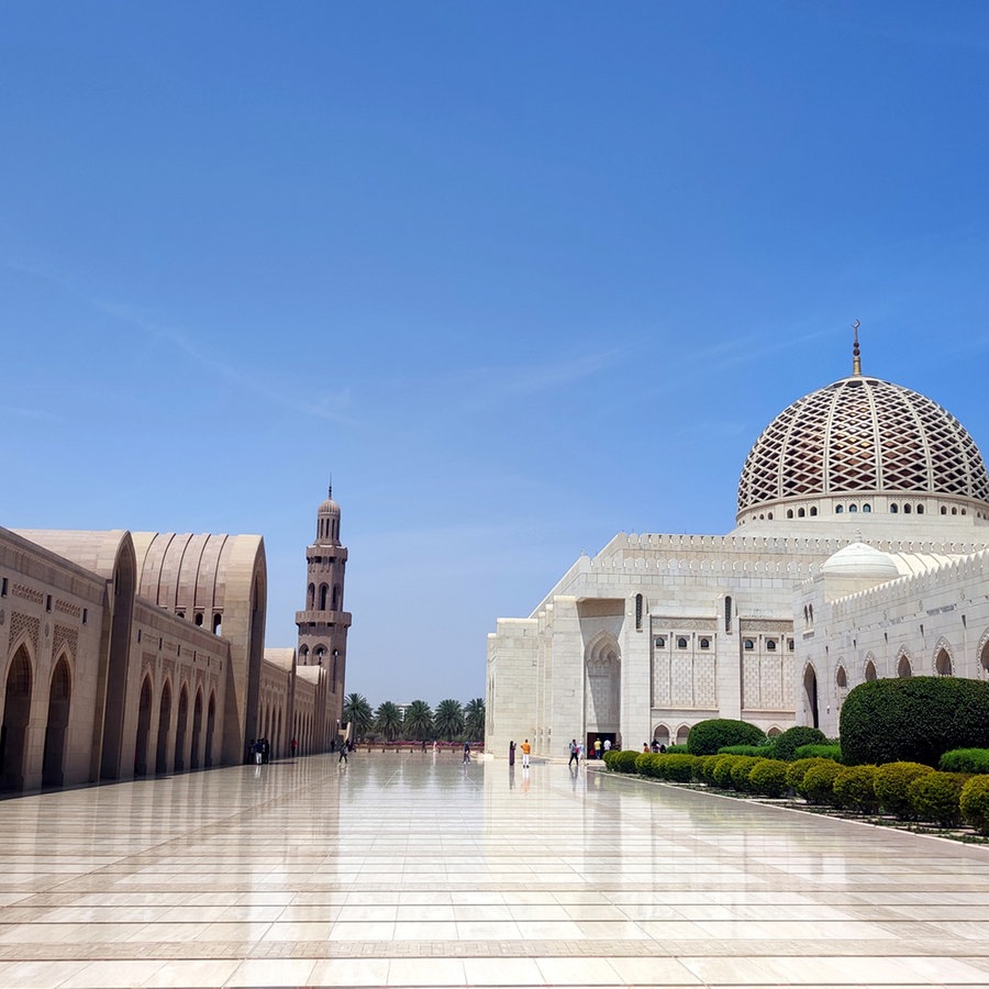 Die große Sultan-Quabos Moschee Maskat © NDR Foto: Isa Hoffinger