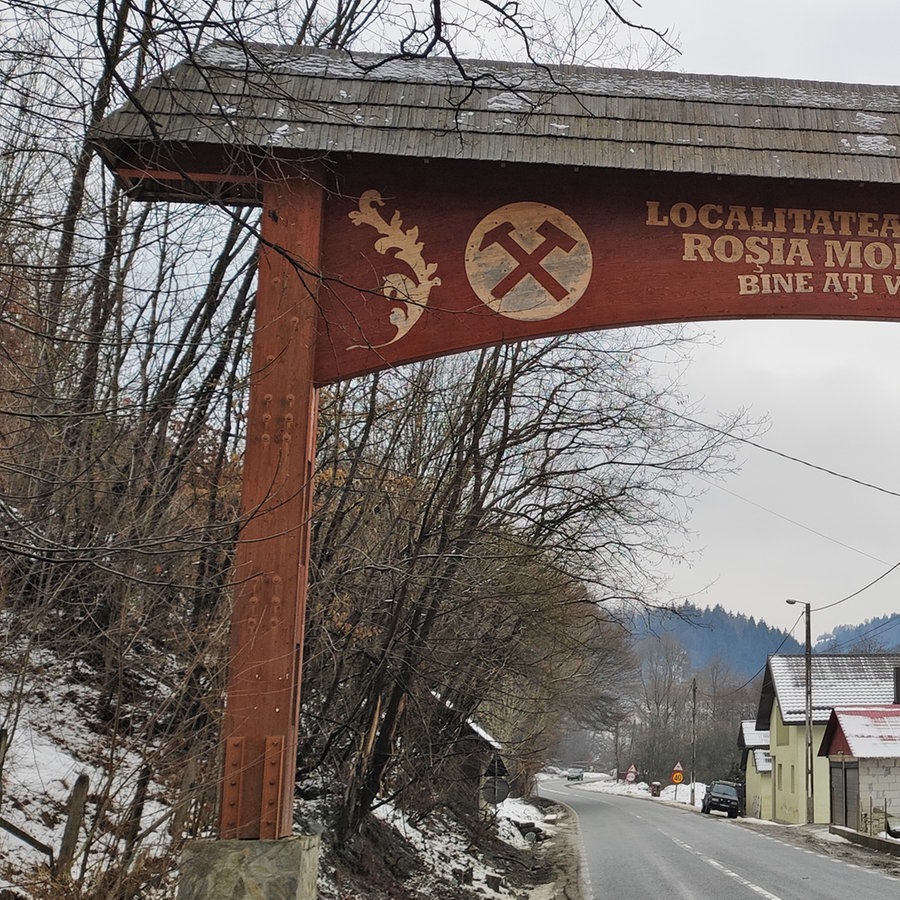 Ein Haus in der Bergbau Region Rosia Montana in Rumänien © NDR Foto: Alexander Musik