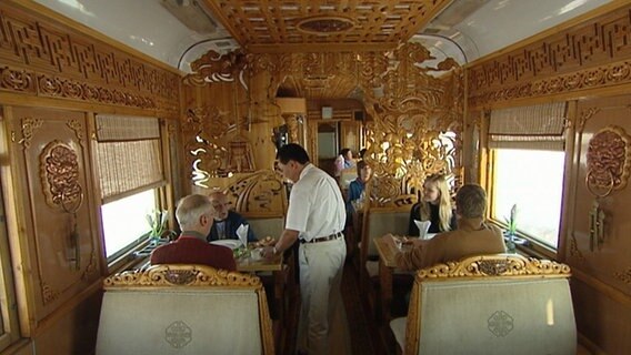Der mongolische Speisewagen in der Transib © NDR Foto: Rita Knobel-Ulrich