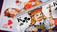Spielkarten Kreuzkönig und Herzdame. © imago/McPhoto 