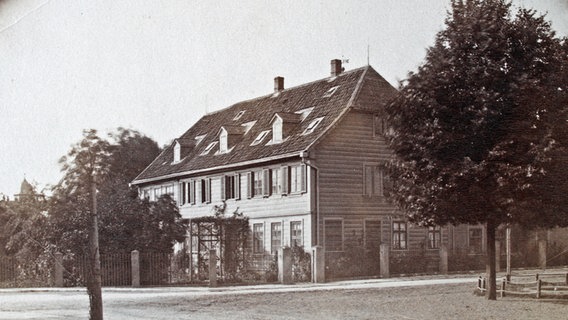 Steinwegs Wohnhaus und Werkstatt um 1888. © Städtisches Museum Seesen / Stadtarchiv Seesen 