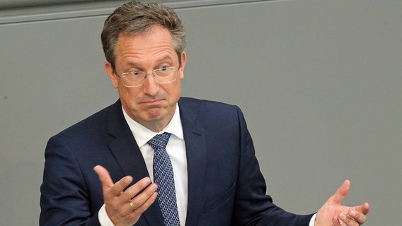 Der FDP-Politiker Stephan Thomae bei einer Rede im Bundestag. © dpa-Bildfunk Foto: Wolfgang Kumm