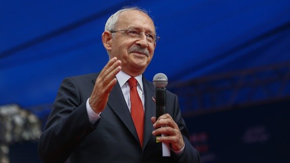 Kemal Kilicdaroglu (CHP) bei einer Rede vor den Wahlen in der Türkei. © Picture alliance Foto: Sercan Kucuksahin