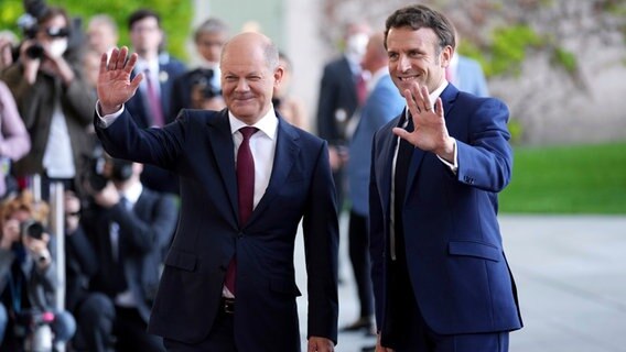 Bundeskanzler Scholz und Frankreichs Staatspräsident Macron © picture alliance Foto: Michael Sohn