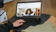Auf einem Laptop ist die Webseite der Second-Hand-Plattform Vinted zu sehen. © dpa picture alliance/PHOTOPQR/La Voix du Nord/MAXPPP Foto: Thierry Thorel