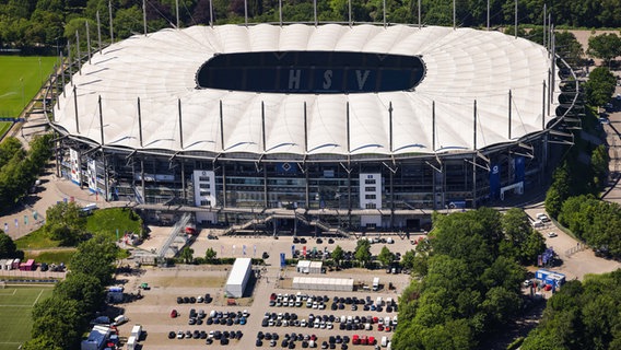 Blick auf das Volksparkstadion des Hamburger HSV in Hamburg. © picture alliance/dpa Foto: Christian Charisius