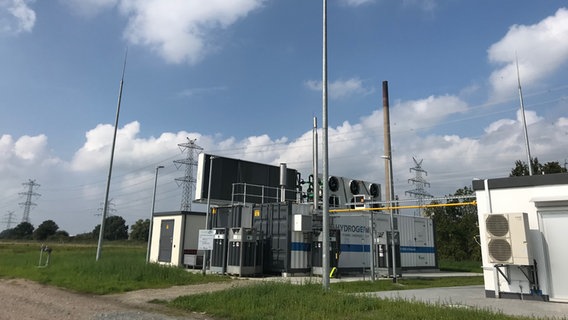 Eine Elektrolyse-Anlage im Industriepark Brunsbüttel Eine Elektrolyse-Anlage im Industriepark Brunsbüttel © NDR Foto: Elisabeth Weydt