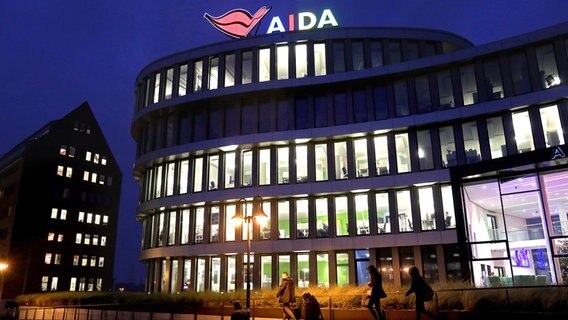 Die Zentrale von Aida Cruises in Rostock © dpa-Bildfunk Foto: Bernd Wüstneck