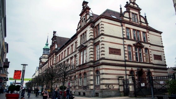 Gebäude der alten Post in der Innenstadt von Schwerin © NDR Foto: NDR