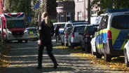 Polizeieinsatz an der Berufsschule für Gesundheit und Soziales in Schwerin. © NDR Foto: NDR
