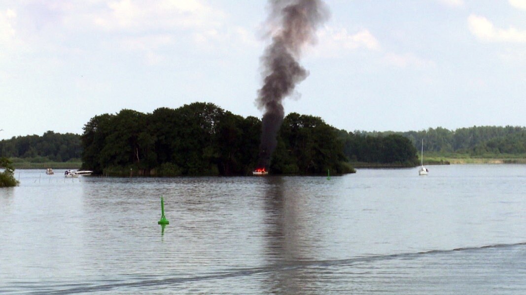 Kleine Müritz: Ermittlungen nach Explosion auf Sportboot