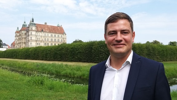 Sebastian Constien (SPD), Landrat des Landkreises Rostock © NDR 