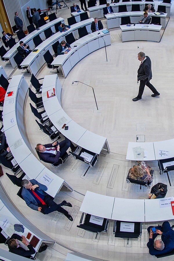Liste der corona risikogebiete in deutschland tageskarte. Opposition fordert Wende der Corona-Politik in MV | NDR.de ...