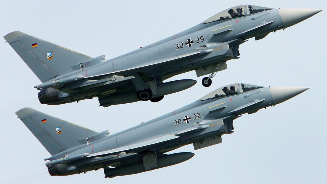 Luftwaffe drängt russisches Militärflugzeug vor Rügen ab