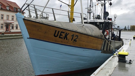 Der 17 Meter lange Kutter "Bergen" prägte jahrelang die Kulisse des Fischereihafens in Freest.  Foto: Friederike Witthuhn
