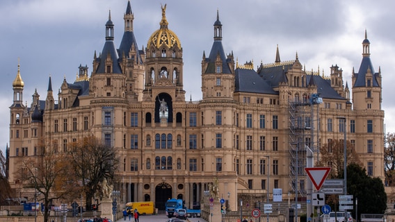 Der Landtag von Mecklenburg-Vorpommern soll am Dienstag den 8. März als zusätzlichen gesetzlichen Feiertag in dem Bundesland beschließen. © dpa Foto: Jens Büttner