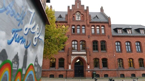 Greifswald: Blick auf das Gebäude des Oberverwaltungsgerichtes. © dpa-Bildfunk Foto: Stefan Sauer