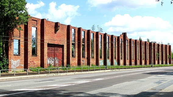 Die "Heinkel-Mauer" in Rostock. © Creative Commons Foto: Schiwago