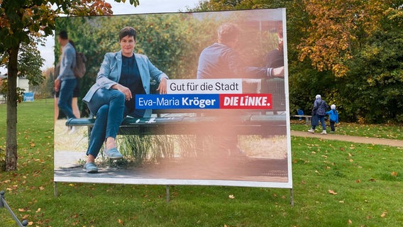 Wahlplakat von Eva-Maria Kröger zur OB-Wahl in Rostock. © NDR.de Foto: Judith Greitsch/NDR.de