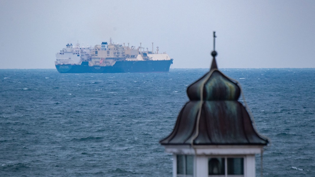 LNG-Terminal vor Rügen: RWE will aussteigen