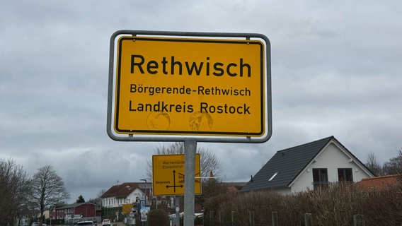 Das Ortsschild von Rethwisch. © Horst Hagemeister Foto: Horst Hagemeister