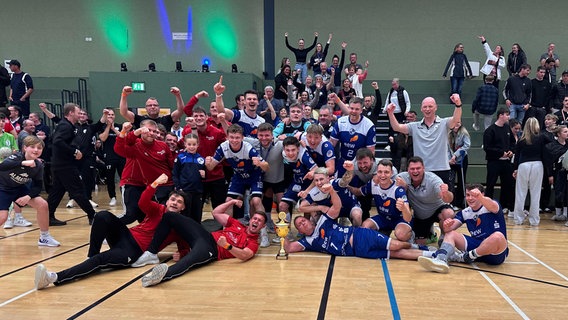 Die Handballer des Stavenhagener SV haben den Landespokal 2025 gewonnen. © SV Stavenhagen Foto: SV Stavenhagen